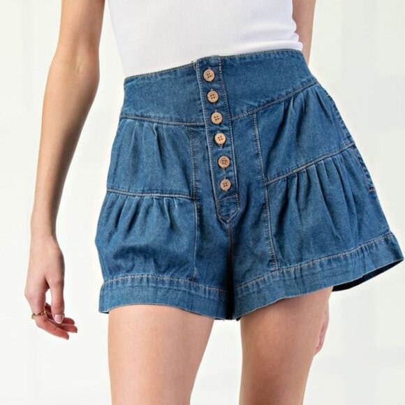 Shauna Tiered Shorts - Picture 9 of 12